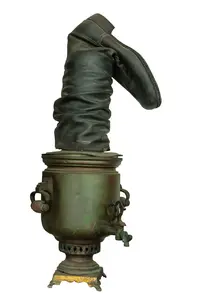 rastopit_samovar_s_pomoshchyu_sapoga.webp