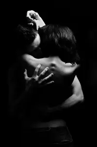 c2980147d42f5d133d399dcd319c59f7--hold-me-black-and-white.webp