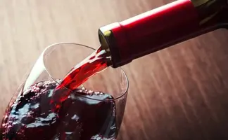 redwine-750x464.webp