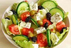 120213181923-120213182303-p-O-grecheskij-salat-s-mjatoj.webp