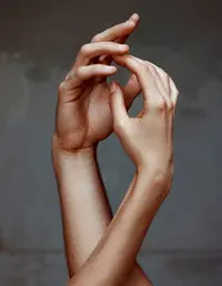 sXDglwfg8wE.webp