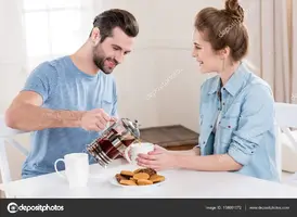 depositphotos_138001072-stock-photo-couple-drinking-tea.webp