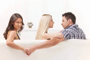 kak-privorozhit-parnya-4.webp
