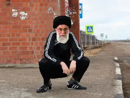 Squatting-Supreme-Leader-e1510681296335.webp