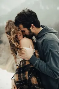 f7d8f57dbd274db9d31d9fa5bb71ddcd--couple-photography-fashion-bloggers.webp