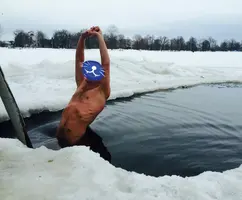 4hJzTIZcQsA.webp