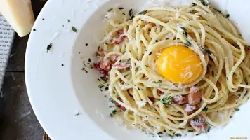 eda-makaronnye-blyuda-pasta-makarony-yaj-1336587.webp