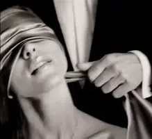 blindfold-couple.webp