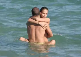 2268197_4699e30f.webp