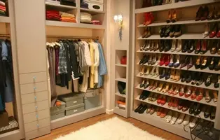 waldorf-bedroom-10880043-615455077.700x500.webp