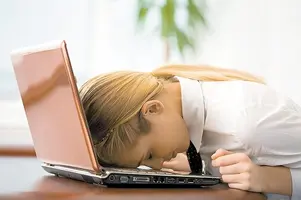 sat-up-at-the-computer main.webp